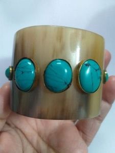 กำไลฮอร์นธรรมชาติทำด้วยมือพร้อมอัญมณีสีสันสดใสฝัง Boho กำไลข้อมือชาติพันธุ์เครื่องประดับควายฮอร์นสำหรับผู้หญิงโดยงานฝีมือ HF - Product Image 3