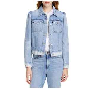 Découvrez la touche de mode ultime avec notre dernière collection de tops en jean pour femmes, proposant des motifs et des styles uniques. - Product Image 2