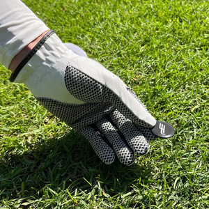Guantes de golf duraderos con panel central de piel de oveja para una sensación ligera, flexible y duradera - Product Image 4