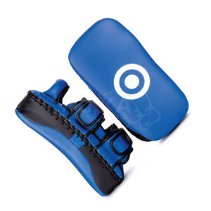 Protège-bras de boxe en cuir léger personnalisé de haute qualité, protection de base, réglable, confortable, fermeture à boucle et crochet pour hommes - Product Image 2