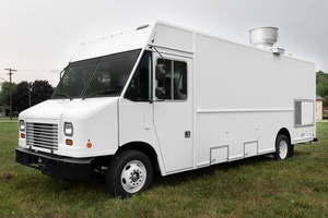 Remolque de fibra de vidrio para camión de comida F59 de 20 pies con dos ventanas de servicio para aperitivos, perritos calientes, dulces, patatas fritas, helado - Product Image 3