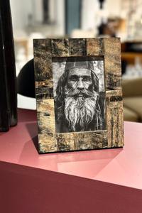 กรอบรูปฮอร์นทำมือสำหรับผู้ที่ต้องการเพิ่มความอบอุ่นตามธรรมชาติให้กับชั้นวางในห้องนอนหรือห้องอ่านหนังสือ - Product Image 3