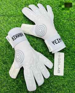 ถุงมือผู้รักษาประตูหนังพรีเมี่ยมปรับแต่งได้ - Product Image 1