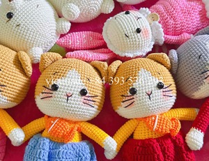 2025 meilleurs articles en gros fait à la main Adorable Crochet bébé chat jouet Amigurumi poupée spécial anniversaire cadeau de noël pour les enfants - Product Image 5