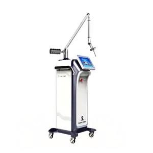 Anti-Wallen Koolstof Peeling Anti Veroudering Laser Fractionele Co2 Laser Huid Resurfacing Machine Co2 Laser