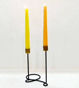 Portavelas de base doble con curvas de hierro moderno hecho a mano, decoración de mesa sostenible, soporte de vela entrelazado para decoración del hogar - Product Image 2