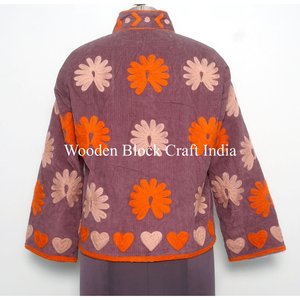 เสื้อแจ็คเก็ตปักลายโบฮีเมียนแบบใหม่ ติดกระดุม แจ็คเก็ตสไตล์บันจารา ผ้าฝ้ายหลากสี งานฝีมือโดดเด่น สะดุดตา ยาว - Product Image 5