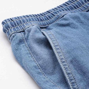 Shorts Bermuda en jean bleu clair pour homme, taille mi-haute, style vintage, en tissu de coton tissé, respirant et écologique - Product Image 6