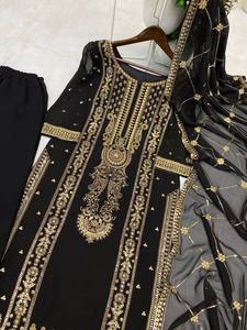 ชุดสามชิ้นสไตล์อินเดียดั้งเดิม ประดับเลื่อมปักลาย แห้งเร็ว เสื้อ กางเกง ผ้าคลุมไหล่ สำหรับผู้หญิง ใส่ไปงานปาร์ตี้หรืองานเทศกาล - Product Image 6