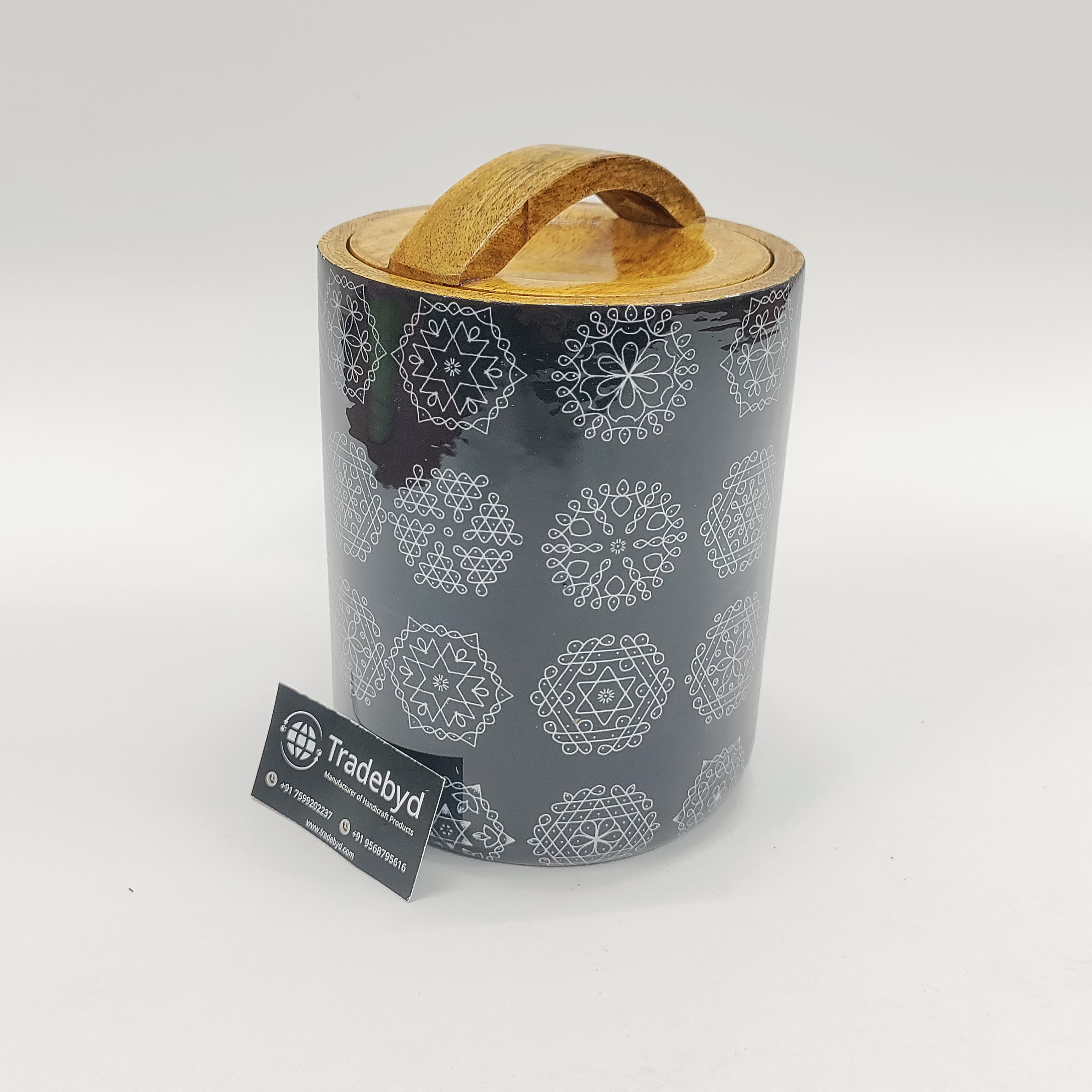 Available in different sizes