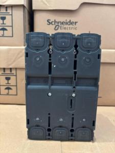 Schneider เบรคเกอร์แบบ3P ใหม่ NSX100NTM40D ขนาดกะทัดรัดพร้อมตัวยึดแม่เหล็กความร้อน50kA @ 415VAC LV429844 40A - Product Image 4