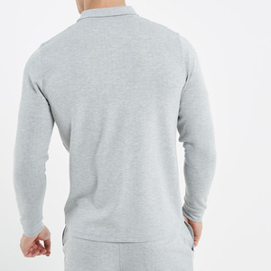 Polo personalizado con pantalones cortos conjuntos para hombres Polo camiseta y conjunto corto logotipo personalizado verano hombres conjuntos ropa deportiva servicio OEM - Product Image 3