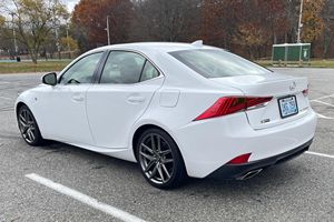 Lexus IS 300 F Sport 2017 (AUTOS DE SEGUNDA MANO) - Product Image 2