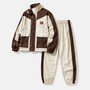 Conjunto Deportivo para Hombre en Color Crema y Marrón, Chaqueta Cortavientos de Nailon, Estilo Deportivo, Cuello Camisero, Ropa de Otoño - Product Image 3
