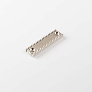 Barra piatta in neodimio 50x13,5x5mm con svasatura conica - Product Image 1