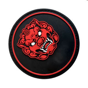 Écussons en PVC souple personnalisés de haute qualité, imprimés avec logo, à coudre, badges en PVC caoutchouc, accessoires de mode en tissu sergé, perles - Product Image 3