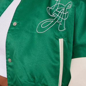 Vente Flash Tendance Arrivée Femmes Crop Lettermen Veste Prix Fix Tissu Respirant Femmes Crop Satin Varsity Veste - Product Image 2