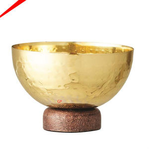 Cuenco perforado personalizado de metal negro y dorado de lujo con flor dorada en la parte superior Decoración de mesa cuencos para servir 2025 - Product Image 2