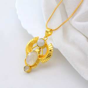 Latón escarabajo piedra lunar colgante collar chapado en oro estilo egipcio hecho a mano joyería espiritual al por mayor para hombres y mujeres - Product Image 6