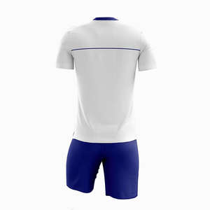 ชุดฟอร์มฟุตบอลของผู้ชายดีไซน์ตามสั่งพร้อมโลโก้100% อุปกรณ์ฟุตบอลระเหิดทำจากโพลีเอสเตอร์กระเป๋าเป้สำหรับฤดูหนาว - Product Image 2