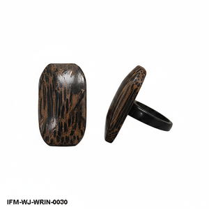 Bague artisanale en bois de palme sculpté à la main, bande en bois rectangulaire surdimensionnée, bijoux minimalistes et terreux - Product Image 1