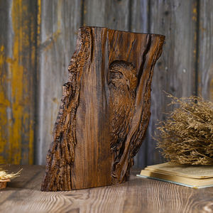 Handgesneden Uil In Boomstammuurkunst, Rustiek Op De Natuur Geïnspireerd Houten Dierensnijwerk Decor - Product Image 2