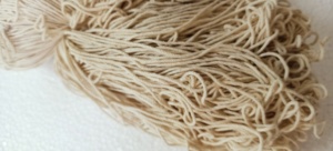 Hilo de fantasía grueso de fibra de ortiga natural hecho a medida para tiendas de hilo y fibra con fines de reventa - Product Image 2
