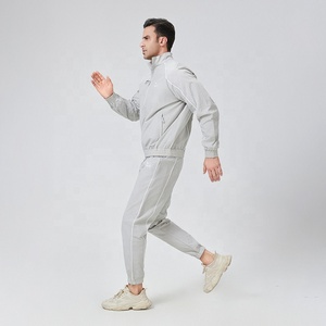 เซ็ตชุดวอร์มกางเกงขาสั้นกันลมของผู้ชายชุดวอร์มกางเกงขาสั้นผ้าไนลอน2ชิ้นสะท้อนแสงผ้าซอฟต์เชลล์สำหรับ2025 - Product Image 3