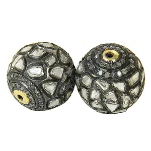 Boucles d'oreilles rondes en argent oxydé avec diamants, bijoux de luxe Art Palace, argent et noir - Product Image 1