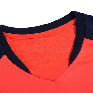 Fabrication d'usine, vêtements de sport, uniforme de football de couleur personnalisée, uniforme de football de haute qualité pour adultes - Product Image 2