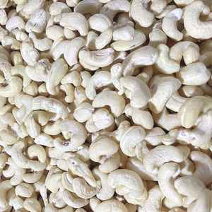 Fabrication Santigo Viet Nam WW320 Noix de cajou 10Kg Noix de cajou du Vietnam W320 Vente en gros Exportée vers l'Asie, l'UE, le Moyen-Orient - Product Image 1