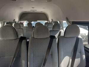 HOT Véhicule d'occasion 2024, importation européenne de premier plan, berline ultra-luxe diesel automatique avec conduite à gauche, toit ouvrant panoramique, 8 places, livraison rapide - Product Image 6