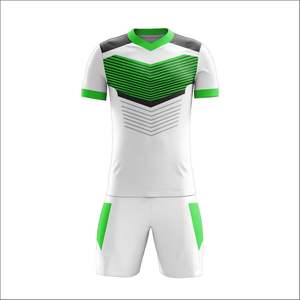 ชุดฟุตบอลผลิตจากโรงงานขายส่ง คุณภาพสูง เป็นมิตรกับสิ่งแวดล้อม ทนทาน โพลีเอสเตอร์ 100% น้ำหนักเบา ระบายอากาศได้ดี เหมาะสำหรับฤดูร้อน - Product Image 1