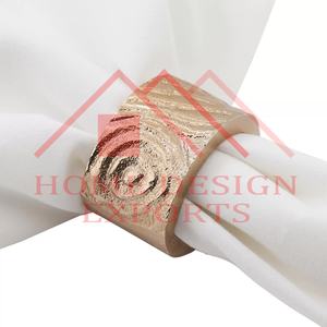 Anneau de serviette en aluminium avec Grain de bois Design Antique or anneau de serviette en métal de créateur hôtel et Restaurant anneau de serviette fantaisie en or - Product Image 1