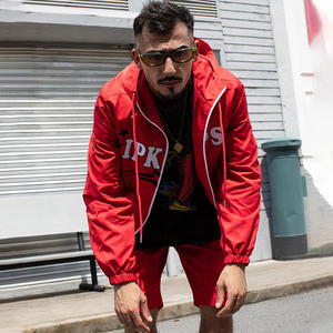 ชุดเสื้อกันลมสำหรับผู้ชายชุดวอร์มผ้าโพลีเอสเตอร์มีซิปและกางเกงขาสั้น - Product Image 4