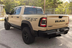 SUPER CLEAN Autos Usados de Lujo, Ram 1500 Crew Cab TRX Pickup 2021, 4 Puertas, 5 1/2 pies, Autos Usados Listos para Enviar a Todo el Mundo - Product Image 4