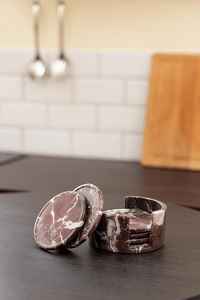 Ensemble de sous-verres en marbre rouge artisanal avec support Lot de 6 - Product Image 4