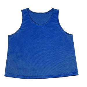 Baberos personalizados, chaleco de entrenamiento de baloncesto y fútbol con logotipo personalizado, Baberos de fútbol Pinnie - Product Image 4