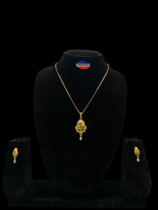 Collier en laiton à la mode Montana Micro-Set en cuivre plaqué laiton Pierre naturelle Coeur Classique Pendentif Notre-Dame pour femme - Product Image 6