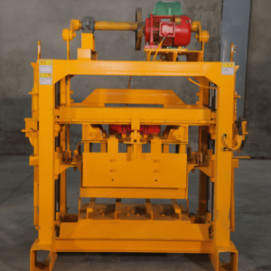 Fabricante de bloques de pavimentación con tecnología de vibración semiautomática, nuevo motor para ARENA, hormigón, ladrillo, maquinaria de fabricación de ladrillos - Product Image 3