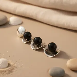 Bracelet en argent pour femmes, élégant bijou en perles noires, cadeau, élégants bracelets en perles - Product Image 1