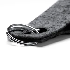 Portachiavi e Moschettoni Promozionali in RPET Steubenville: Gadget Ecologici dal Design Elegante - Product Image 2