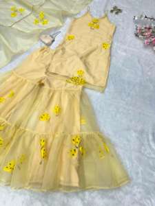 À la mode Chinon Silk Sharara Suit Luxury Work Dupatta Design Unique pour les fêtes comprend un filet doux-Vêtements pakistanais indiens - Product Image 3