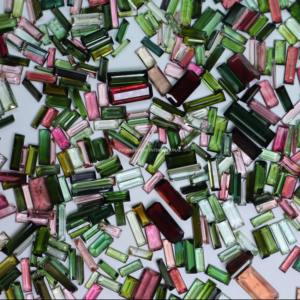 Lot de pierres précieuses en forme de baguette multi-tourmaline naturelle polie pour la fabrication de bijoux tailles mixtes - Product Image 2