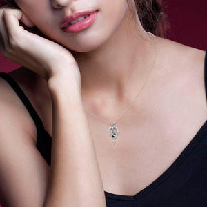 Collier en argent sterling Jeulia avec perle en forme de serpent et coupe poire, pour un renouveau spirituel - Product Image 6