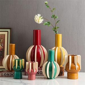 Vase à fleurs en céramique artisanal indien contemporain élégant Design moderne pour la maison bureau hôtel vase en porcelaine pour la vente en gros - Product Image 3