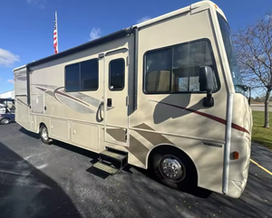 Caravana Usada Winneb-a-g-o V-i-s-t-a 29V-E 2017, Remolque de Viaje Directo de Fábrica, Autocaravana, Casa Rodante - Product Image 2