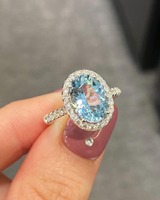 Bague de fiançailles et de mariage classique en argent sterling 925 plaqué or 14 carats avec aigue-marine ovale de laboratoire sertie à griffes, idéale pour les occasions festives