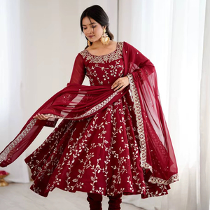 Costume Anarkali indien traditionnel pour les occasions festives - Product Image 1