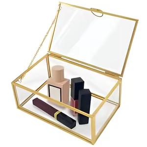 กล่องใส่เครื่องประดับทรงสี่เหลี่ยม กล่องเก็บของทำจากแก้วใสและโครงโลหะ กล่องโชว์เครื่องประดับสำหรับผู้หญิง - Product Image 4